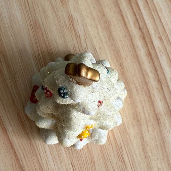 Vintage White Christmas Tree Trinket Box With Ornaments  Gold Star Glitter Keeps - Picture 6 of 10